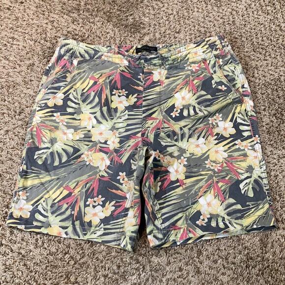 Aeropostale Green Camouflage Shorts Men Size Large - Picture 1 of 4